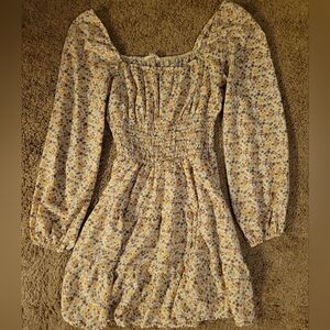 Chic Smocked Floral Long Sleeve Dress